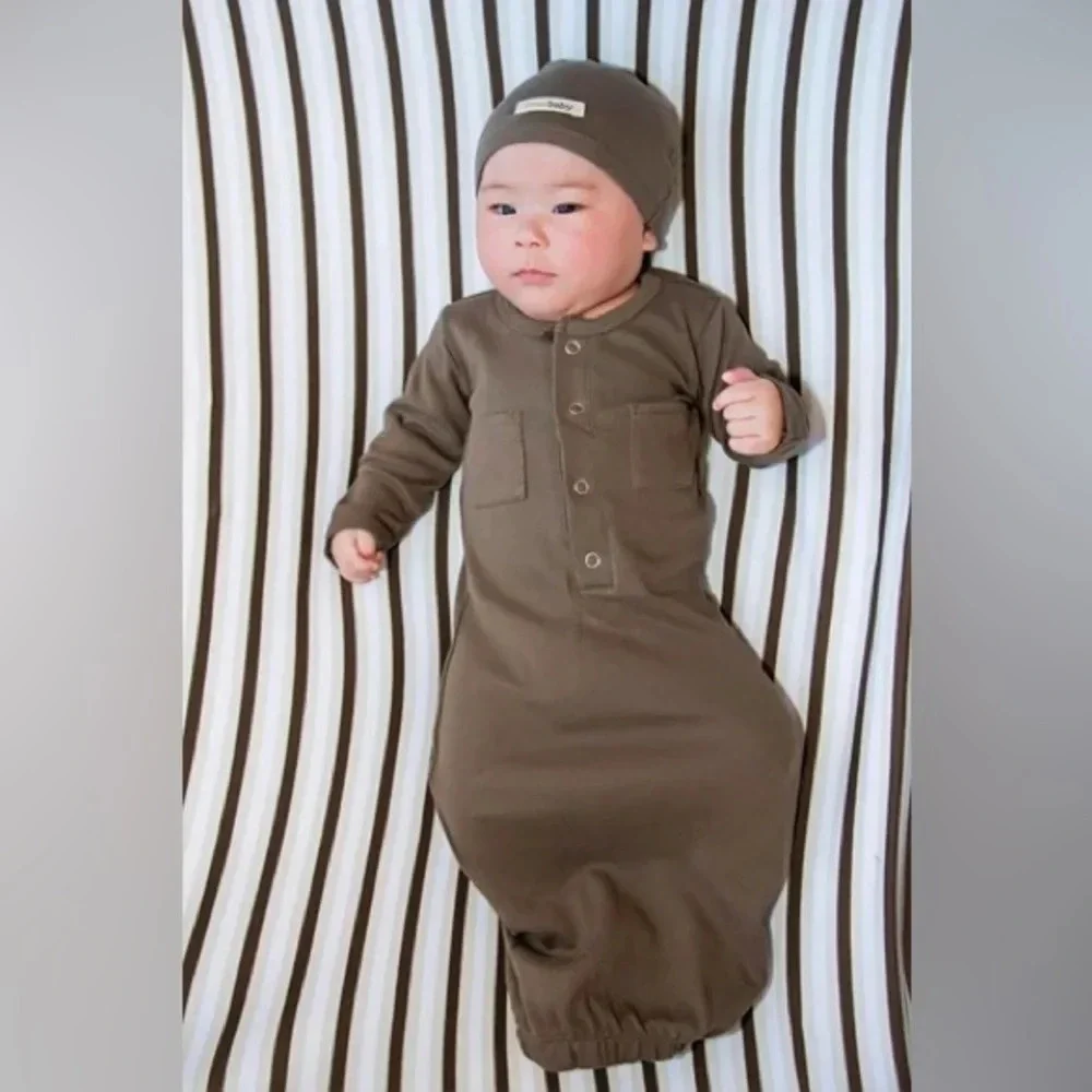 L'ovedBaby sleeping‎ gown brown snap front gender neutral size 0-3 months